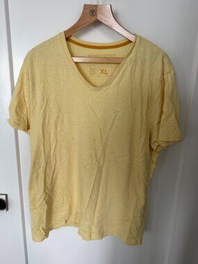 Banana Republic Men's XL Cotton Yellow V-Neck Short Sleeve Shirt
